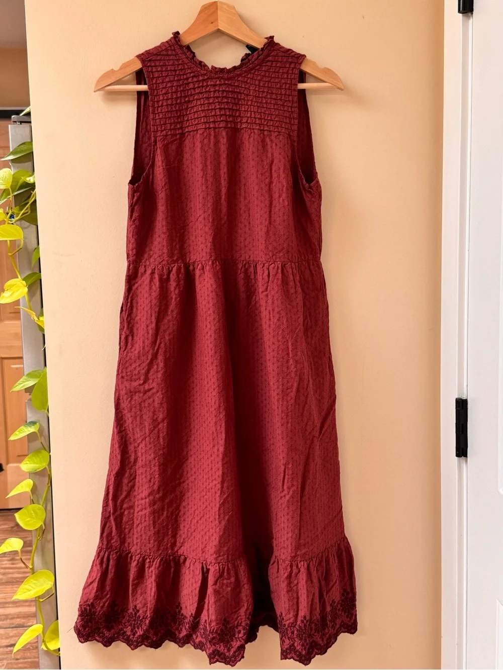 Abercrombie & Fitch Sleeveless Burgundy Maxi Dress with Ruffle Hem